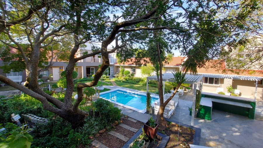 9 Bedroom Property for Sale in Montclair Western Cape